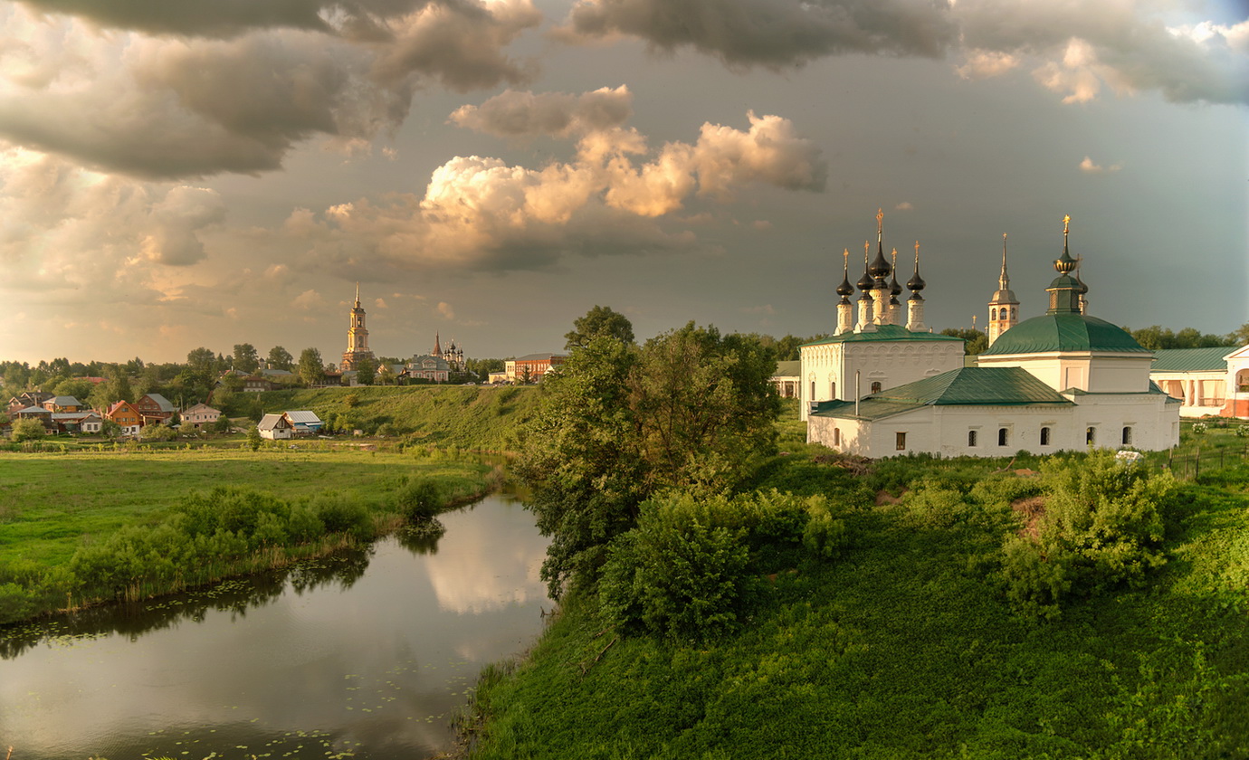 Фотографии.