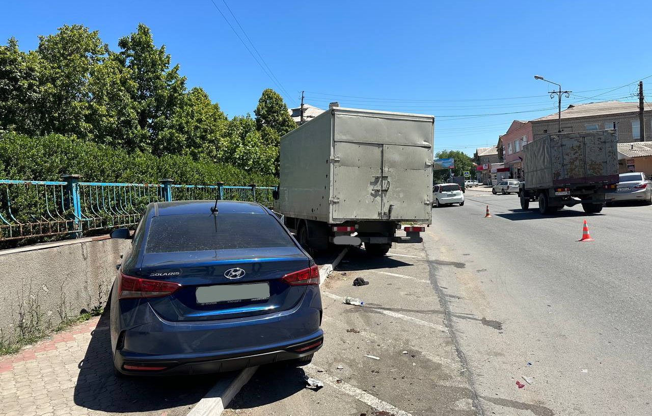 За сутки полицейские зафиксировали 7 ДТП с пострадавшими.