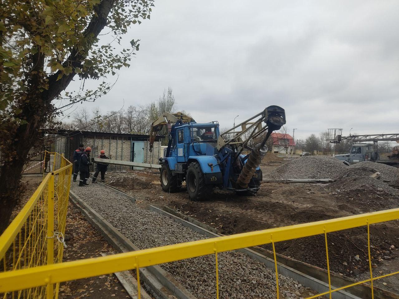 Докучаевск продолжают благоустраивать благодаря федеральному проекту .