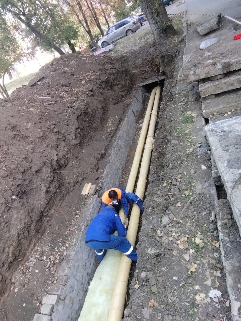 Владимирские аварийщики заменили изношенные участки водопровода в Докучаевске.