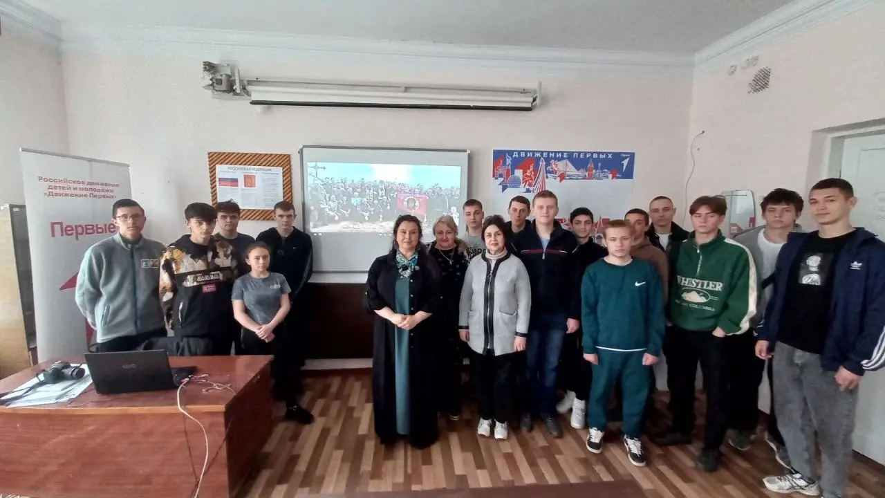 В Докучаевске проходят мероприятия в рамках празднования Светлой Пасхи.
