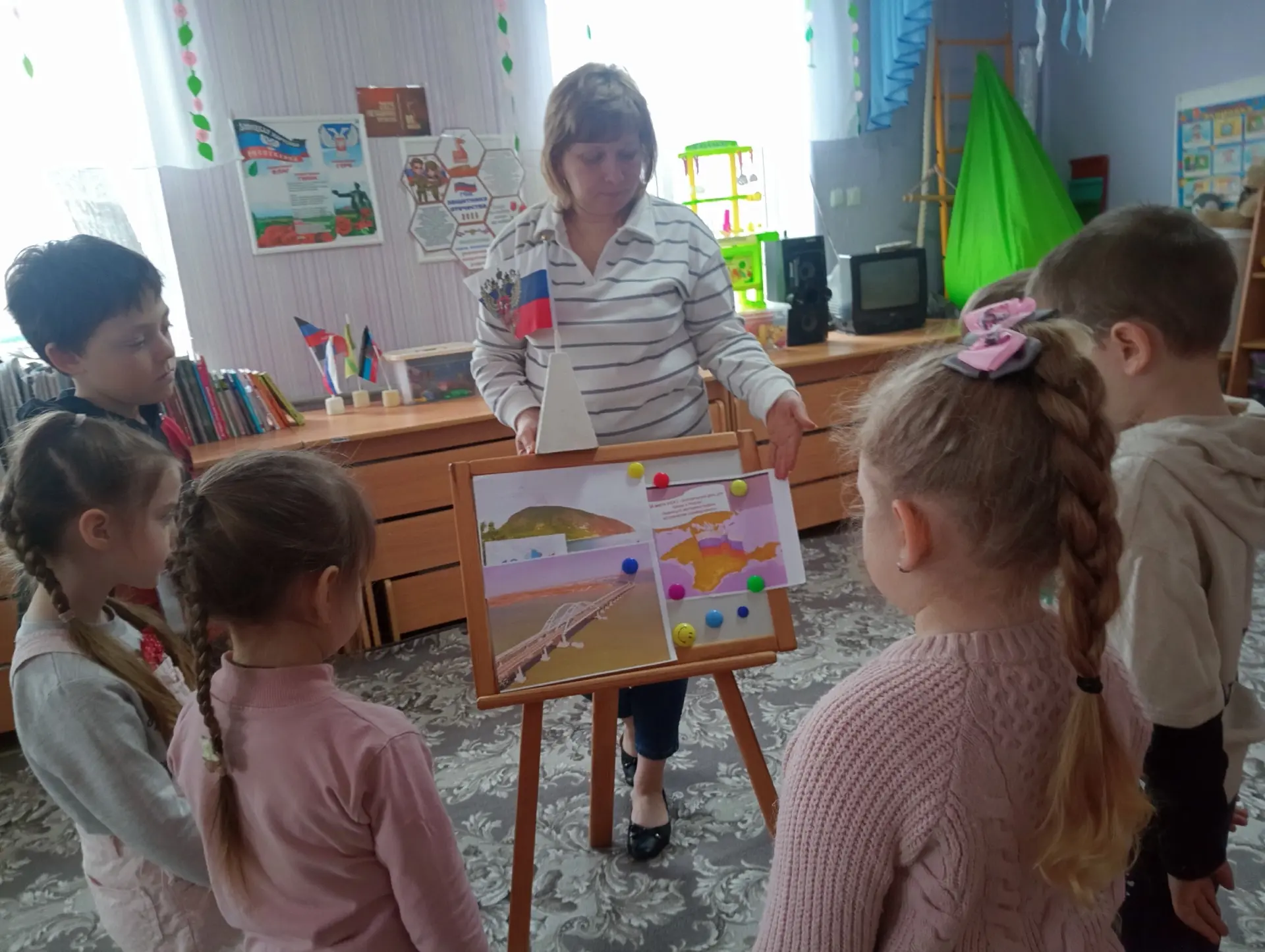 В Еленовском детском саду № 23 прошел тематический день ко Всемирному дню перелетных птиц.