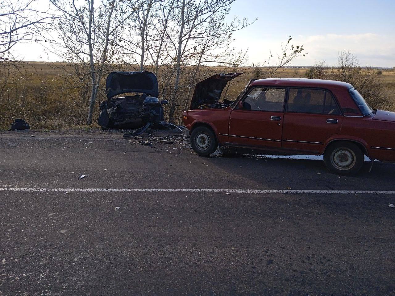 Выезд на полосу встречного движения стал причиной ДТП.