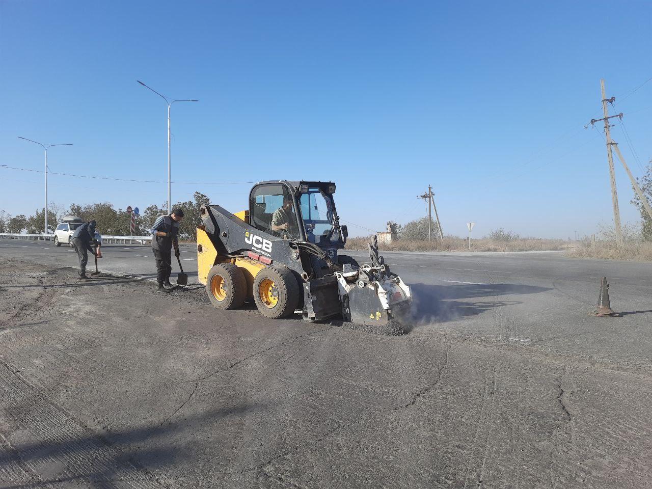 Якутия завершает асфальтирование одной из улиц Докучаевска.