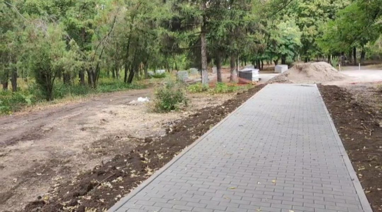 Якутия продолжает благоустройство парка в Докучаевске. Якутия продолжает благоустройство парка в Докучаевске.