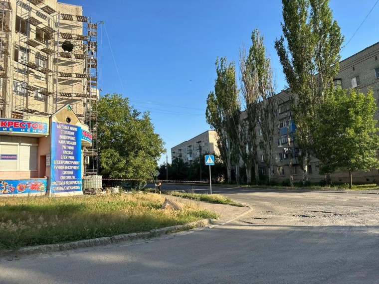 В Докучаевске начаты восстановительные ремонты МКД. В Докучаевске начаты восстановительные ремонты МКД.