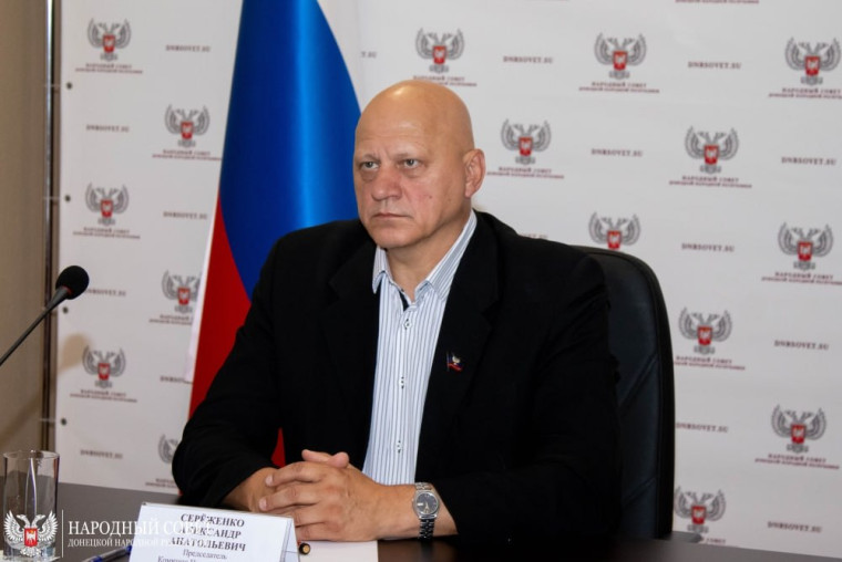 Депутаты заслушали доклад Министра здравоохранения России о развитии медицины в ДНР. Депутаты заслушали доклад Министра здравоохранения России о развитии медицины в ДНР.