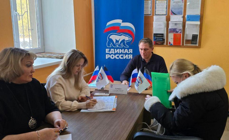 Глава городского округа Докучаевск ответил на вопросы жителей. Глава городского округа Докучаевск ответил на вопросы жителей.