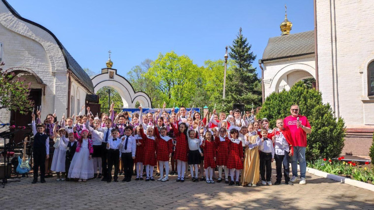 Светлый праздник Пасхи прошел в городе Докучаевске. Светлый праздник Пасхи прошел в городе Докучаевске.
