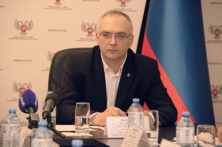 Состоялась рабочая встреча Владимира Бидёвки с заместителем Председателя Госдумы Анной Кузнецовой. Состоялась рабочая встреча Владимира Бидёвки с заместителем Председателя Госдумы Анной Кузнецовой.