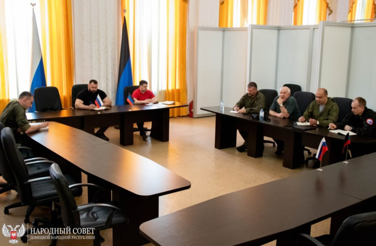 Парламентарии обсудили вопросы социальной защиты военнослужащих. Парламентарии обсудили вопросы социальной защиты военнослужащих.