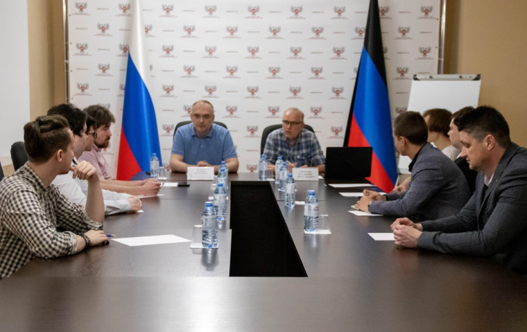 Владимир Бидёвка встретился со студенческой молодёжью. Владимир Бидёвка встретился со студенческой молодёжью.