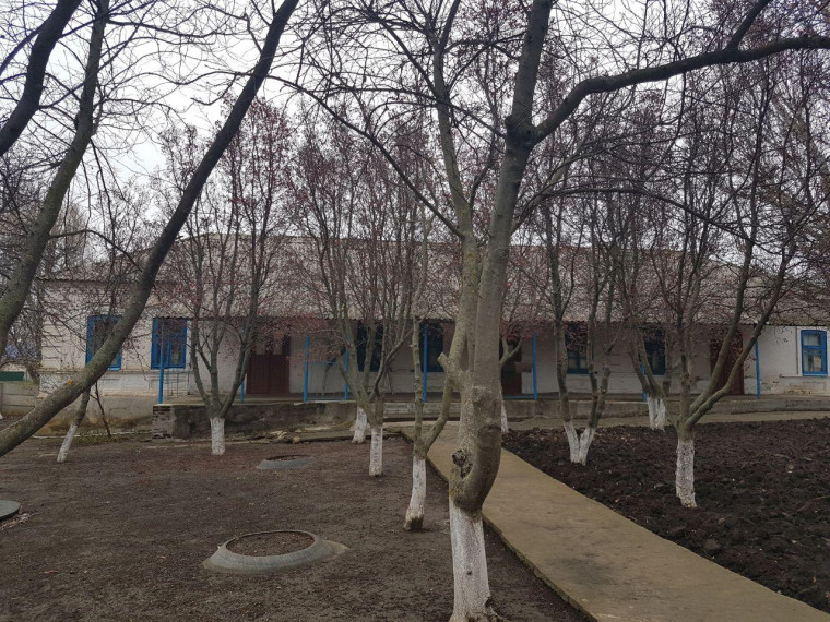 В Докучаевске планирую отремонтировать школу. В Докучаевске планирую отремонтировать школу.