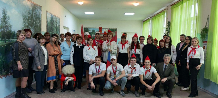 Владимирские педагоги приехали в Докучаевск для оказания методической поддержки коллегам. Владимирские педагоги приехали в Докучаевск для оказания методической поддержки коллегам.