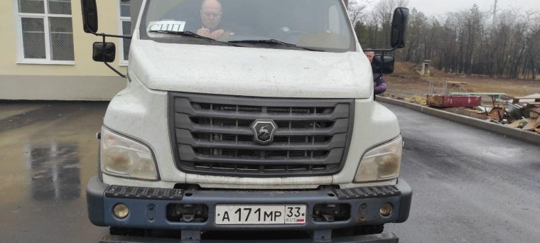 Владимирские водители помогают отделу образования Докучаевска. Владимирские водители помогают отделу образования Докучаевска.