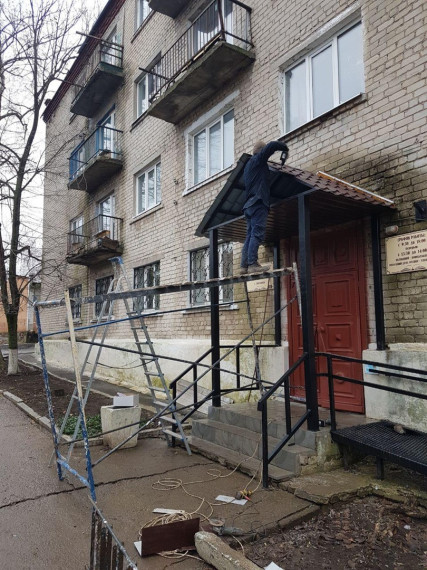 Владимирская область обустраивает библиотеку Докучаевска. Владимирская область обустраивает библиотеку Докучаевска.