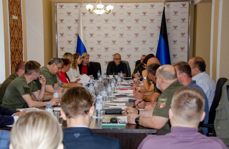 Народный Совет и Молодёжный Парламент обсудили план взаимодействия. Народный Совет и Молодёжный Парламент обсудили план взаимодействия.