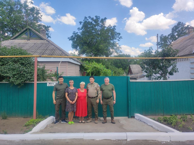 Якутия оказала помощь семье военнослужащего в Докучаевске. Якутия оказала помощь семье военнослужащего в Докучаевске.