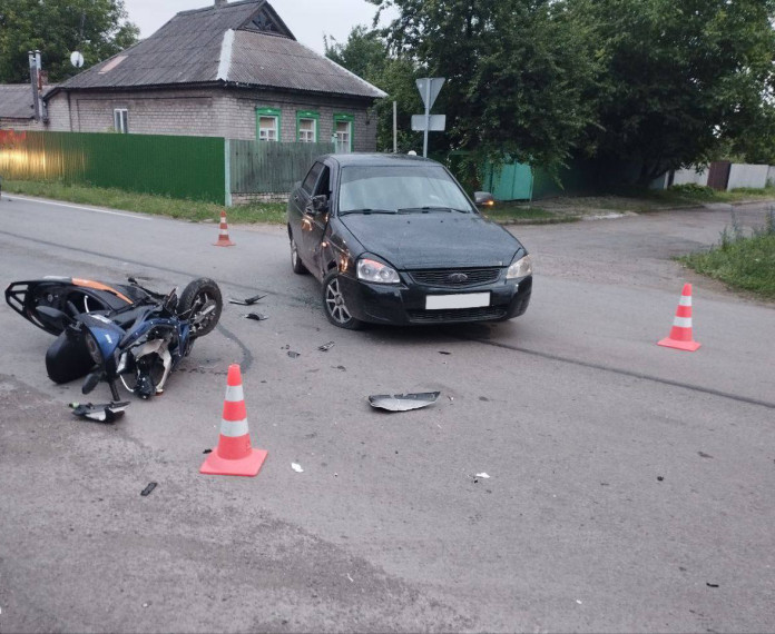 В Енакиево за сутки в результате ДТП травмированы два подростка. В Енакиево за сутки в результате ДТП травмированы два подростка.